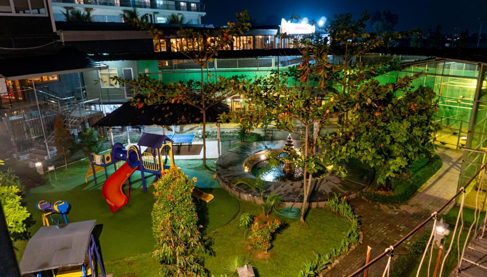 Grand Sunshine Resort & Convention Bandung Exterior photo